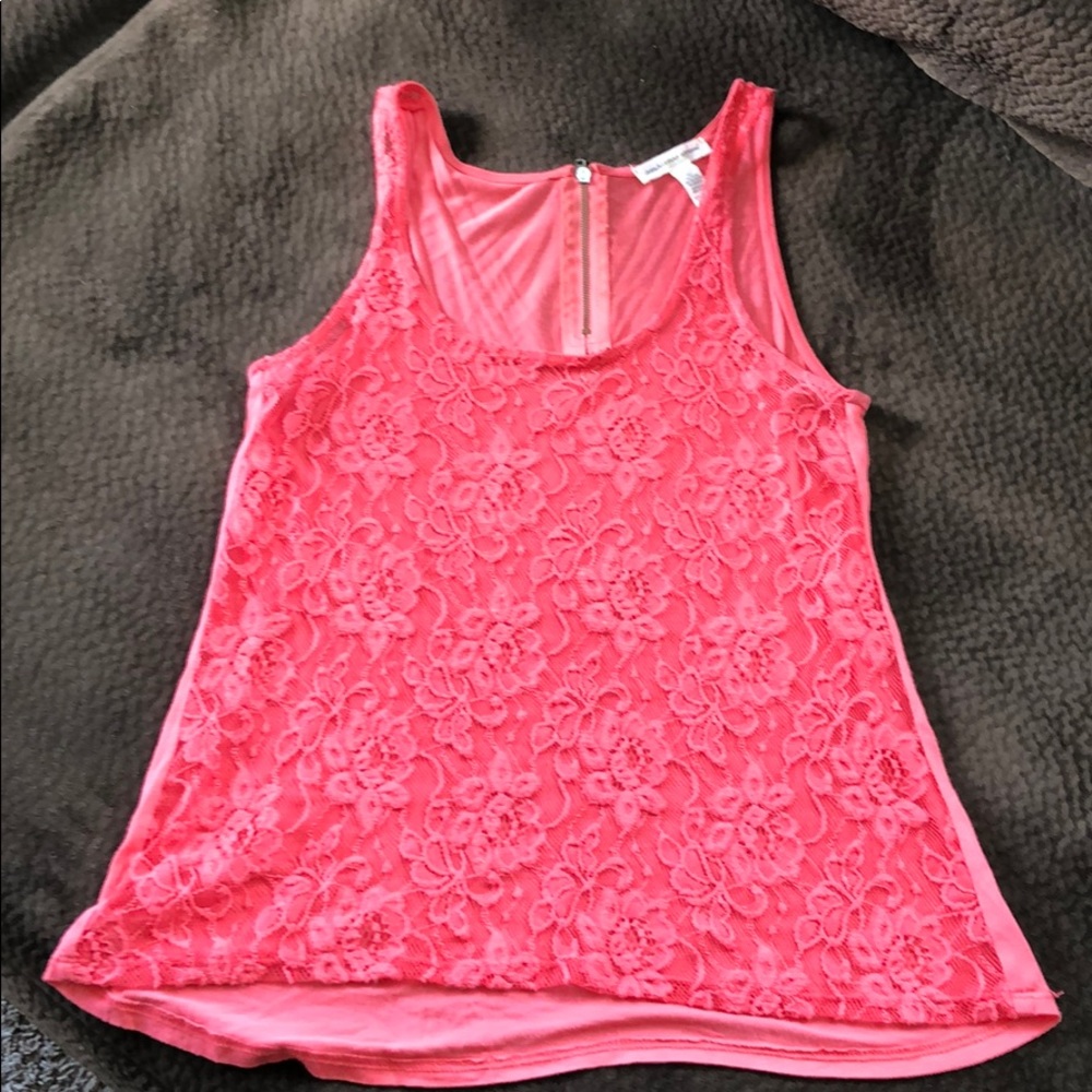 Small salmon lace tank top